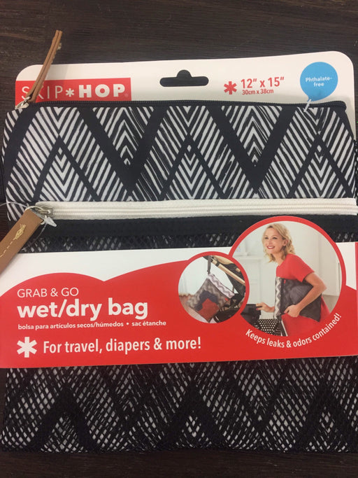used Skip Hop Grab And Go Wet/Dry Bag