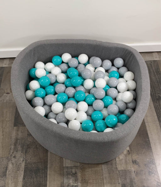 secondhand Meowbaby Foam Ball Pit