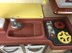 used Little Tikes Sizzle And Serve Kitchen