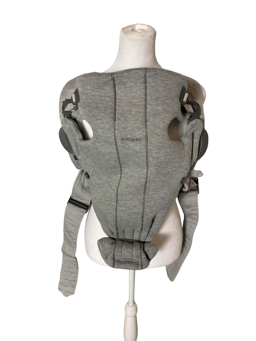 used BabyBjorn Baby Carrier Mini, Light Gray 3D Jersey