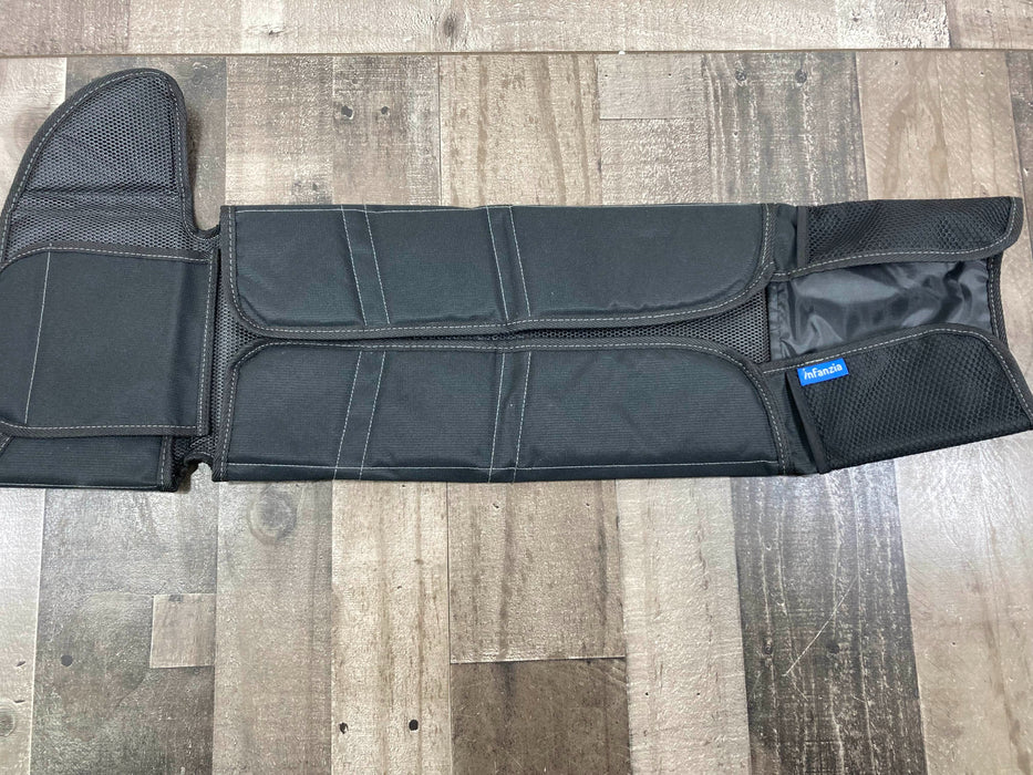 secondhand Infanzia Car Seat Protector