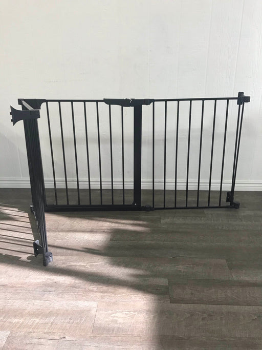 secondhand KidCo Auto Close Configure Gate, Set of 2