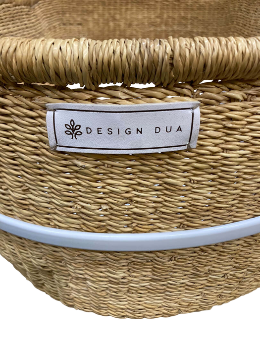 Shop Design Dua Natural Bilia Bassinet With Rocking Stand at GoodBuy Gear