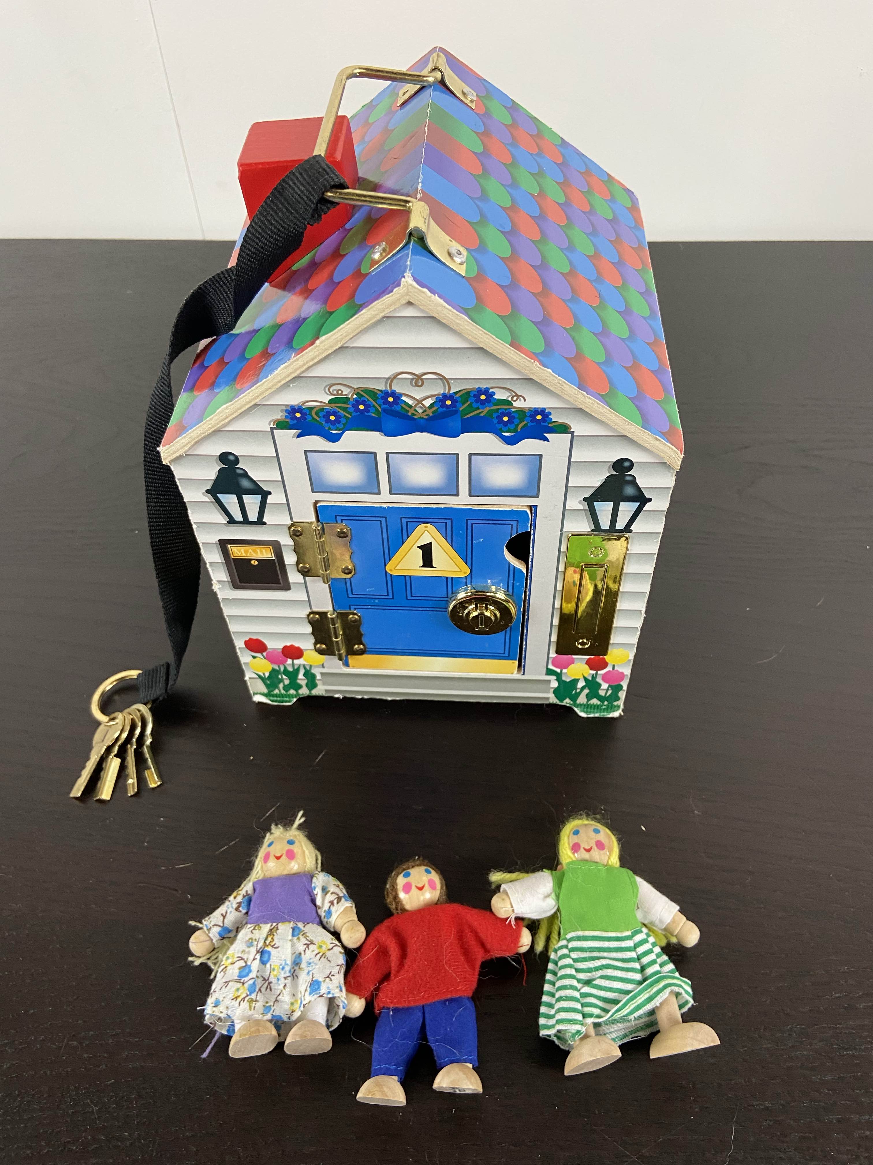 Melissa & Doug Wooden Doorbell House