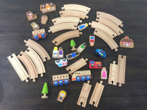 used EverEarth Wooden Train Set