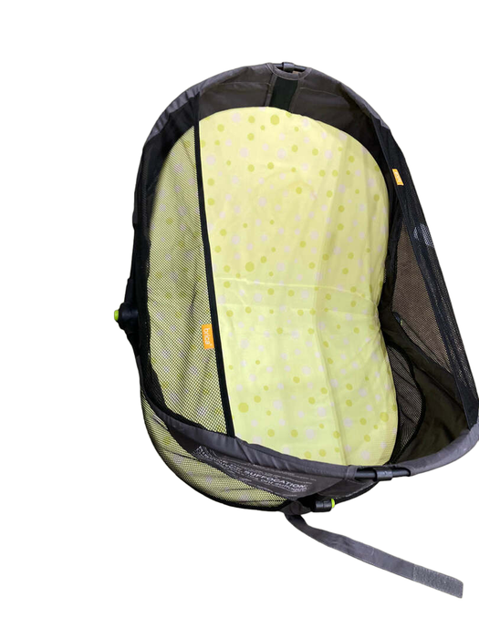 secondhand Munchkin Brica Fold ‘n Go Travel Pod