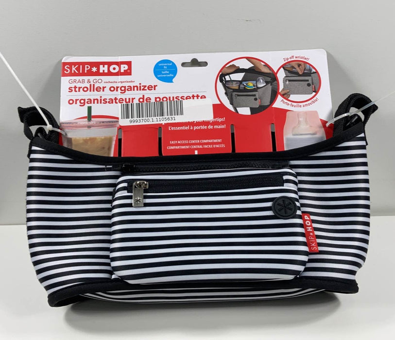 used Skip Hop Grab And Go Stroller Organizer, /Black and White