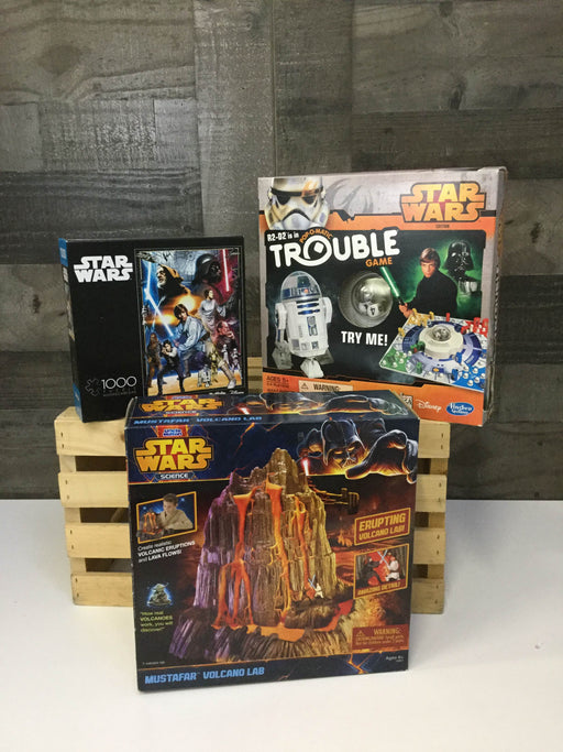 used BUNDLE Board Games And Jigsaw Puzzles - Star Wars