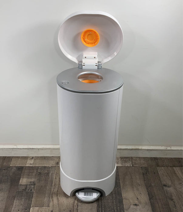 secondhand Munchkin Arm & Hammer Diaper Pail