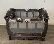 secondhand Graco Snuggle Suite LX Bassinet Changer