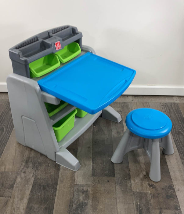 Step2 Flip & Doodle Easel Desk With Stool