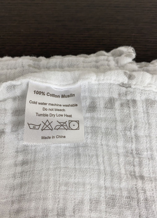 Shop BUNDLE Muslin Blankets, Burt’s Bees Baby at GoodBuy Gear