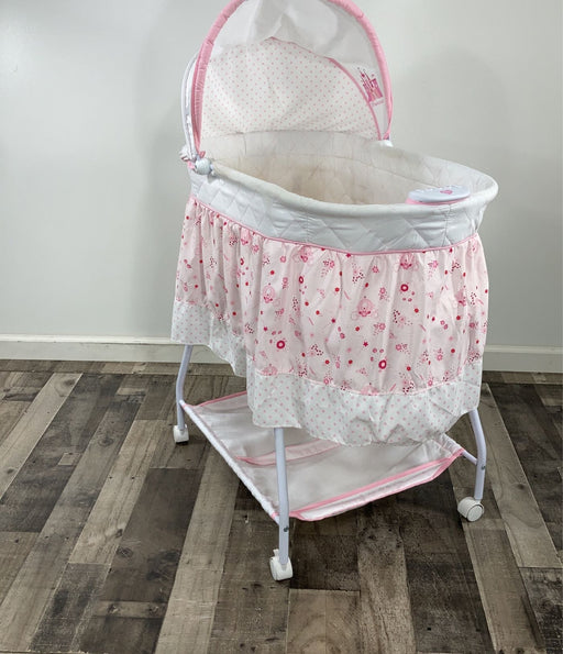 secondhand Delta Children Sweet Beginnings Bassinet