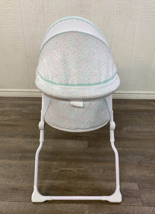 secondhand Delta Children EZ Fold Ultra Compact Travel Bassinet