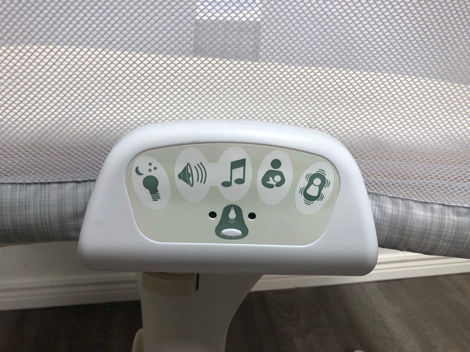 secondhand Halo Bassinest Swivel Sleeper Luxe Plus Series