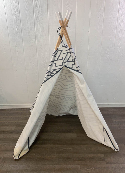 used Pillowfort Kid’s Teepee