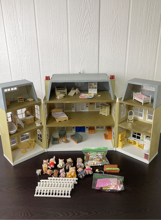 secondhand Calico Critters Cloverleaf Manor