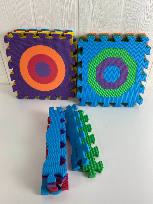 used One Step Ahead Play Mat 10 Pc Set Shapes