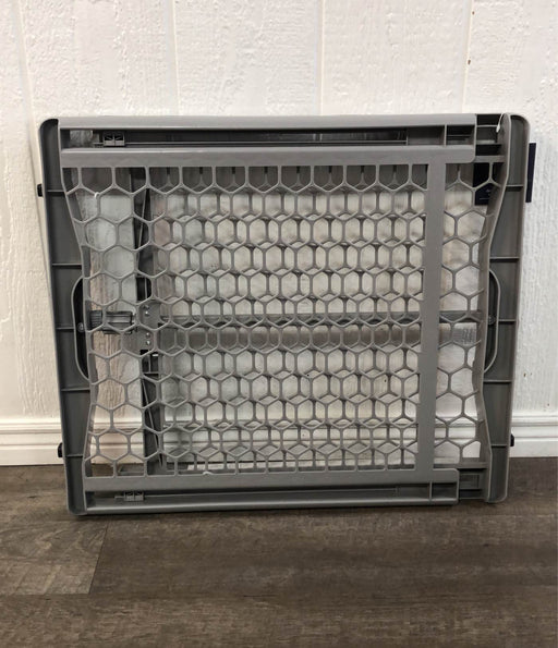 used Regalo Plastic Expandable Safety Gate