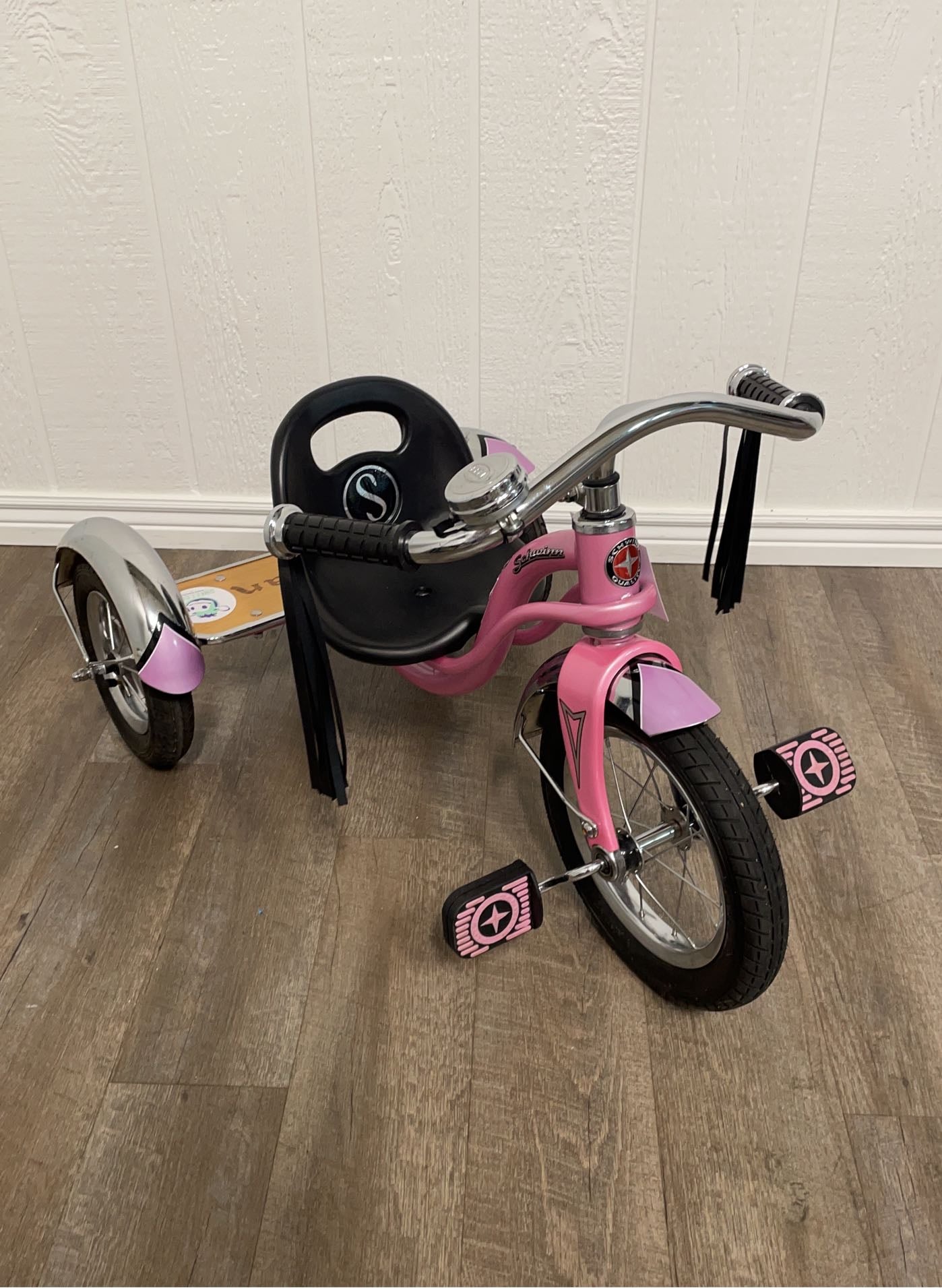 Schwinn roadster cheap tricycle pink