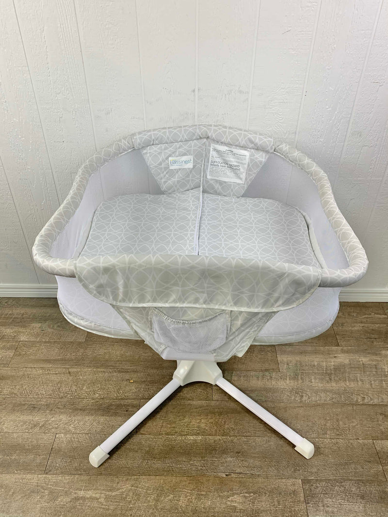 Halo Bassinest Twin Sleeper