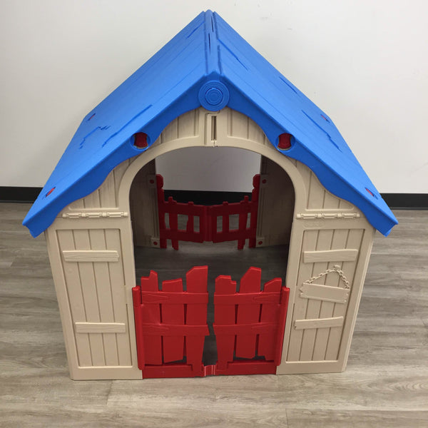 Step2 Folding Indoor or Outdoor Kids Playhouse