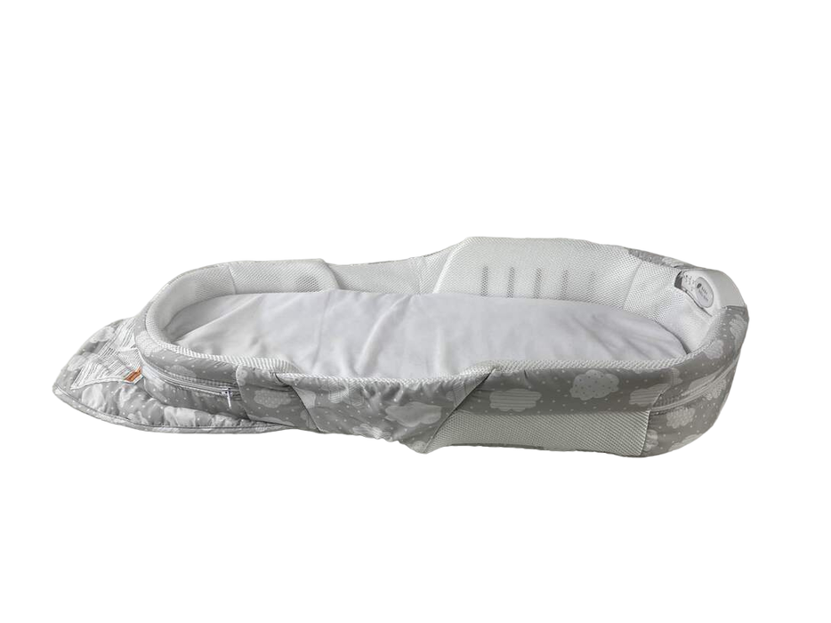 secondhand Baby Delight Snuggle Nest Surround XL, White