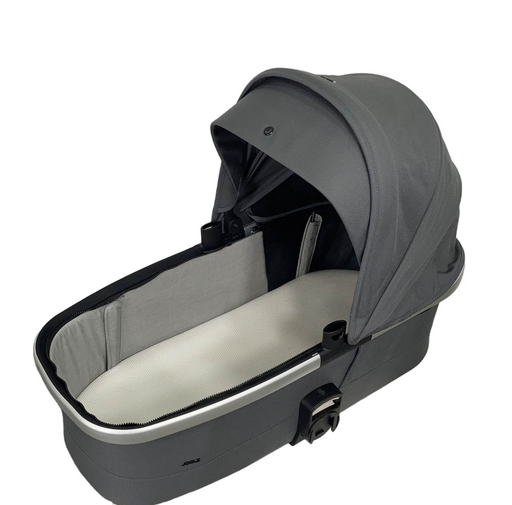 Shop Joolz Hub+ Bassinet Carry Cot, Gorgeous Grey at GoodBuy Gear