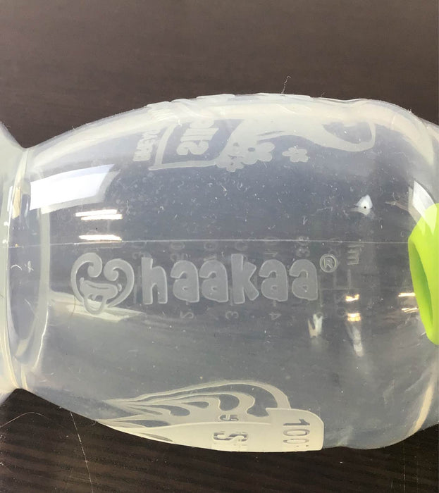 Shop Haakaa Silicone Breast Pump And Flower Stopper Set at GoodBuy Gear