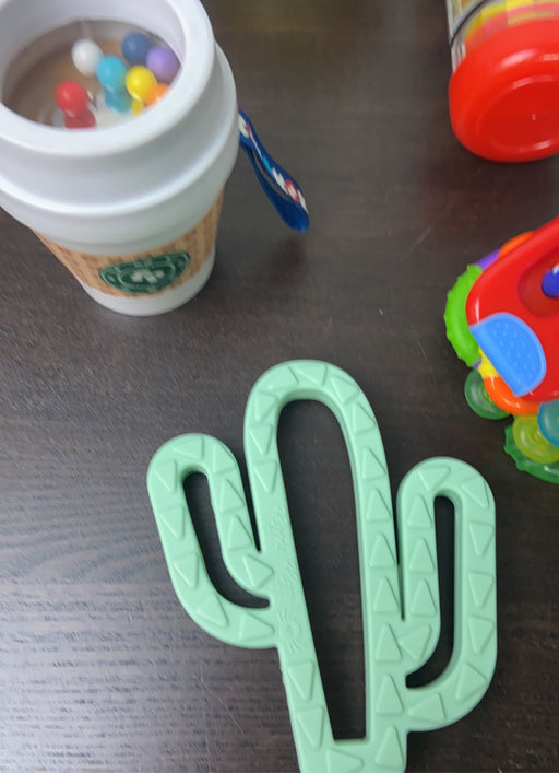 secondhand BUNDLE Teething And Grasping Toys