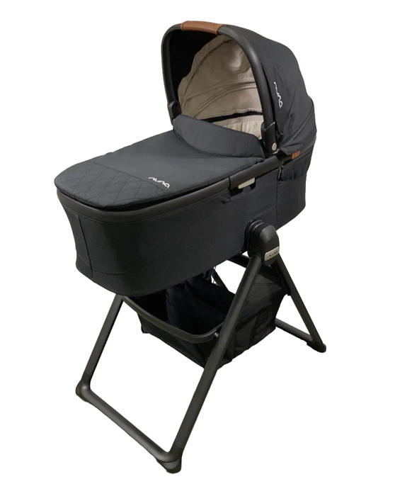used Nuna Demi Grow Bassinet + Stand, 2023, Caviar