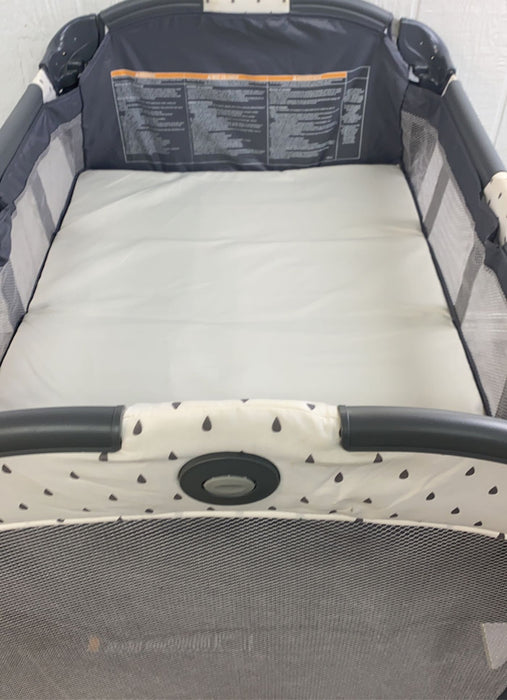 used Graco Pack 'n Play Playard Reversible Napper & Changer