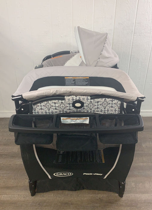 secondhand Graco Pack 'n Play Snuggle Suite LX Bassinet Changer