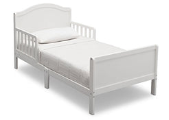 used Delta Children Bennett Toddler Bed