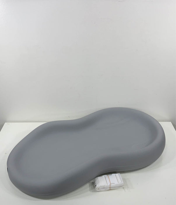 used Keekaroo Peanut Changing Pad, Grey