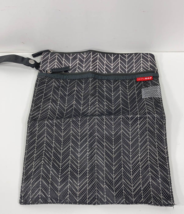 Shop Skip Hop Grab And Go Wet/Dry Bag, Grey Feather at GoodBuy Gear