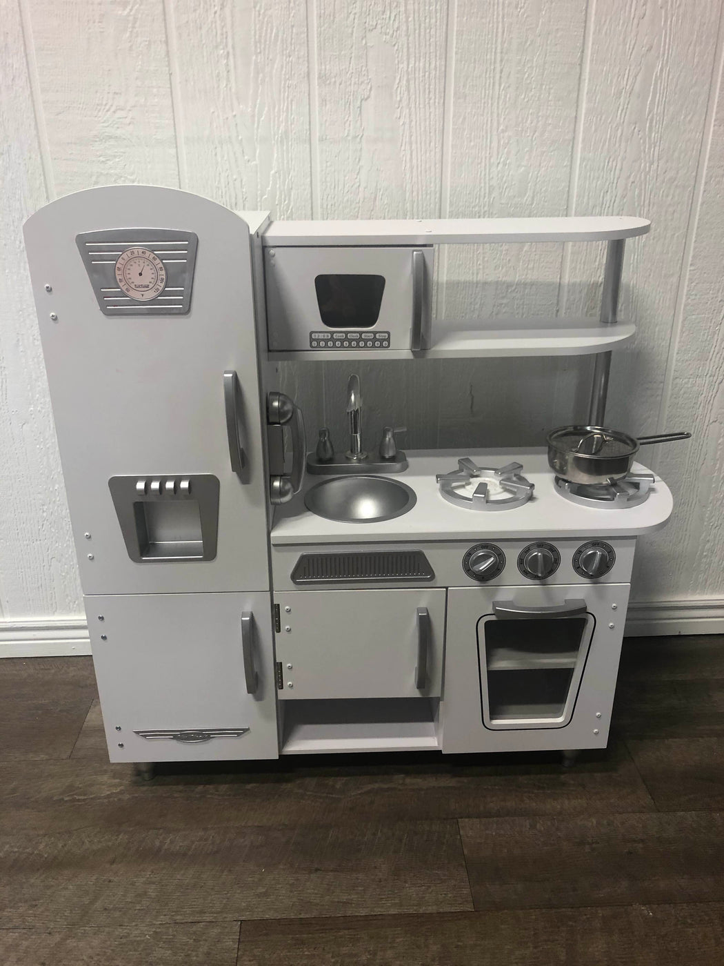 KidKraft Vintage Kitchen — GoodBuy Gear