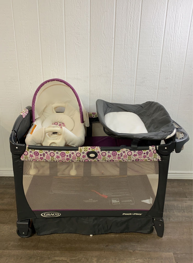 Graco Pack 'n Play Care Suite