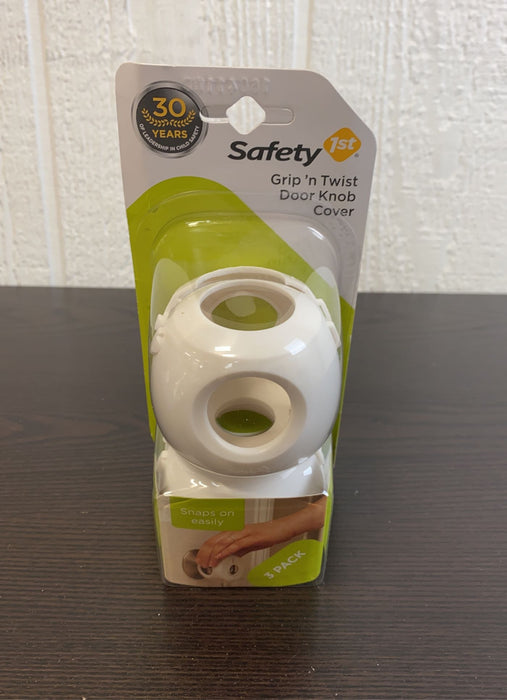 used Safety 1st Grip And Twist Door Knob Covers