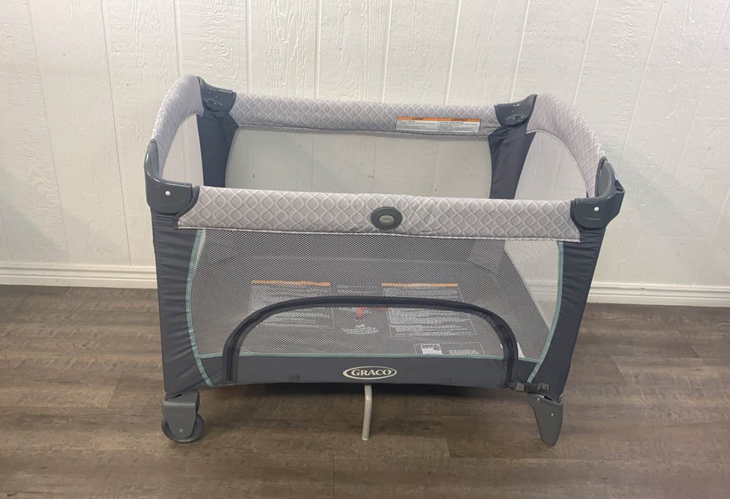 secondhand Graco Pack 'n Play Portable Seat & Changer Playard