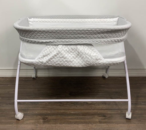 used Delta Children Little Folks Twin EZ Fold Ultra Compact Double Bassinet