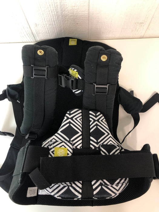 used Lillebaby Complete All Seasons