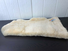 secondhand Auskin Shorn Infant Care Lambskin Rug for Baby