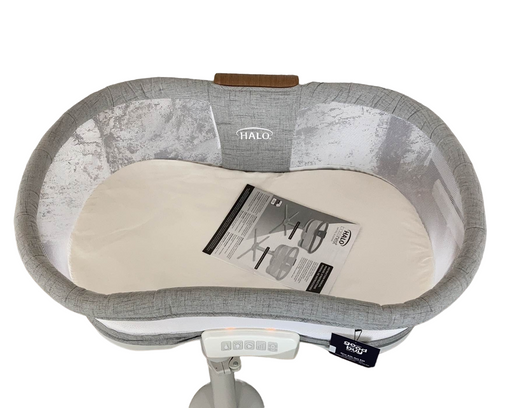 secondhand Halo BassiNest Swivel Sleeper Luxe Series