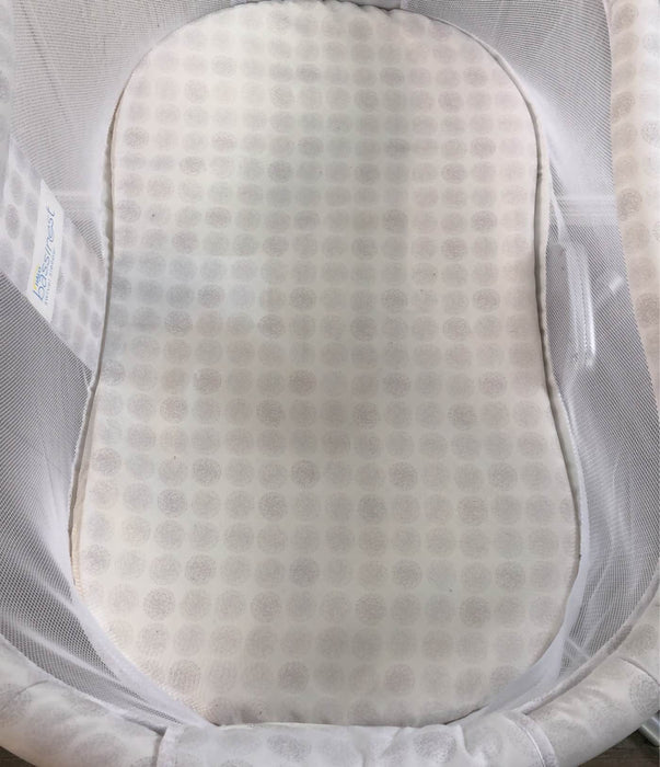 used Halo BassiNest Swivel Sleeper, Premiere Series