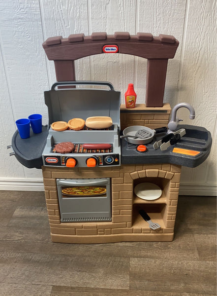 Best Buy: Little Tikes Cook 'n Grow BBQ Grill Play Set 633904M