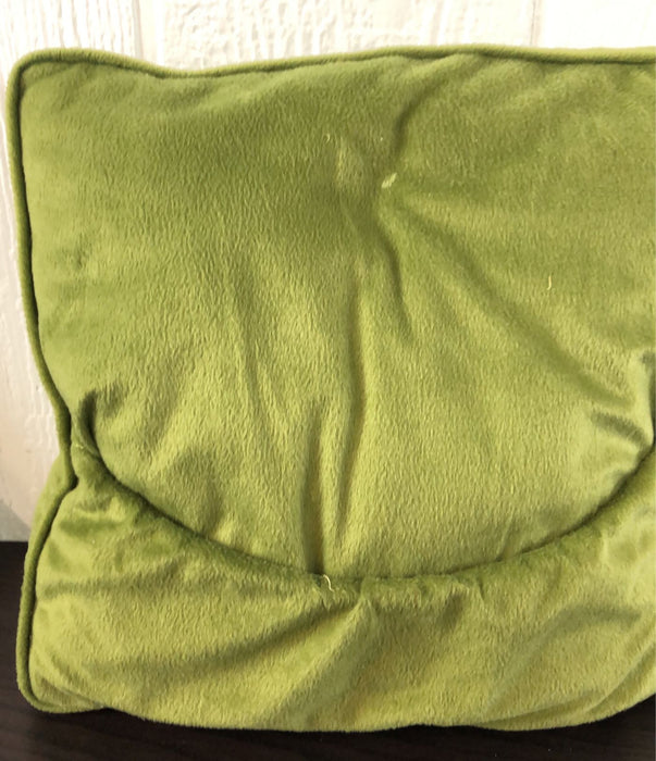 secondhand Star Wars Yoda Throw Pillow