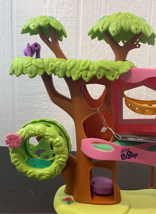 secondhand Hasbro Littlest Pet Shop Treehouse Playset
