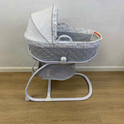 secondhand Delta Children Deluxe Moses Bassinet