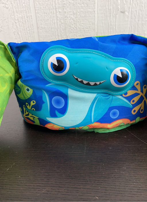 secondhand Stearns 3D Puddle Jumper